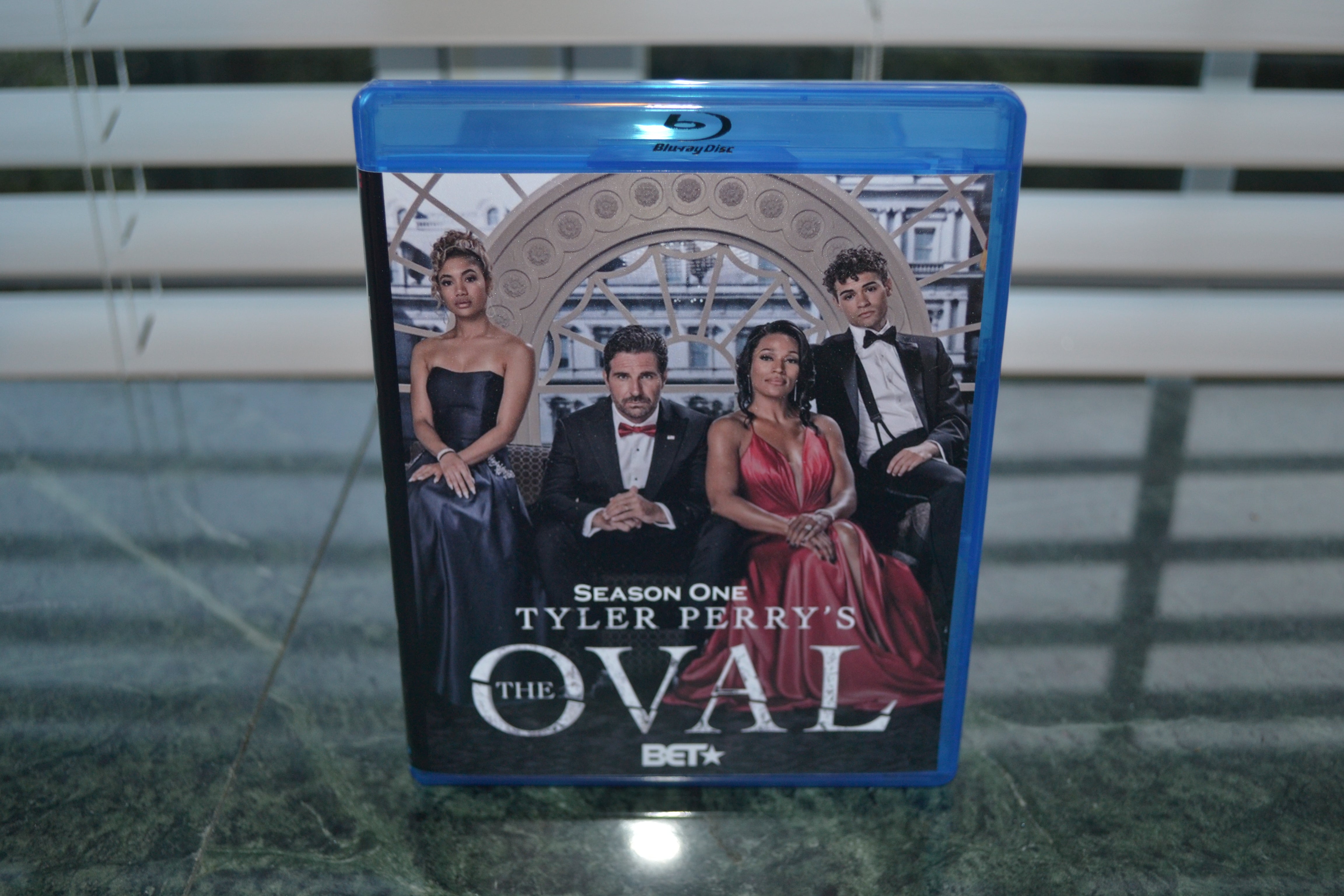 The Oval Season 1 Blu-ray Set